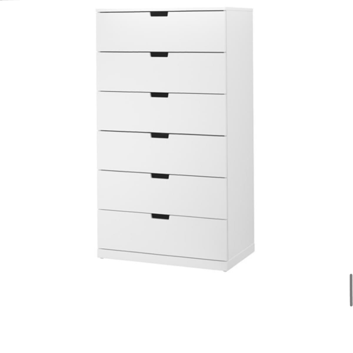 Kommóða með sex skúffum