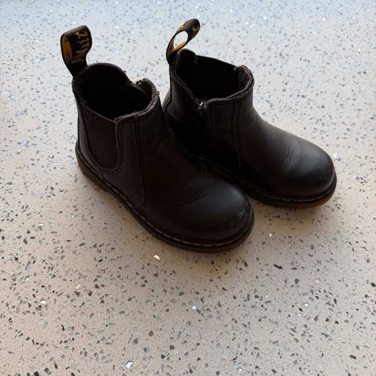 Dr. Martens Chelsea skór