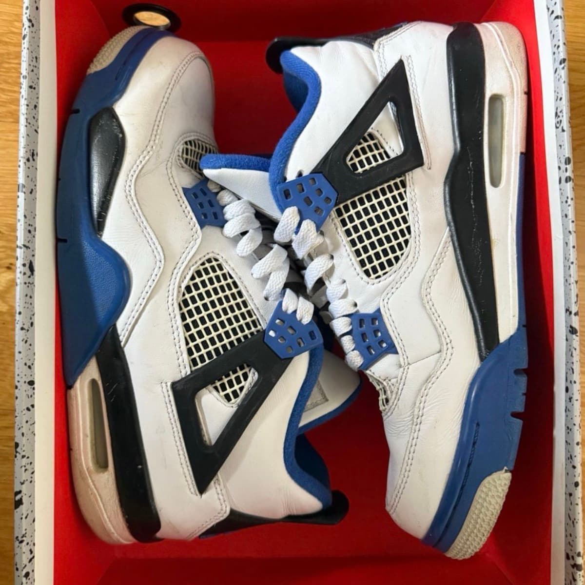 Air Jordan 4