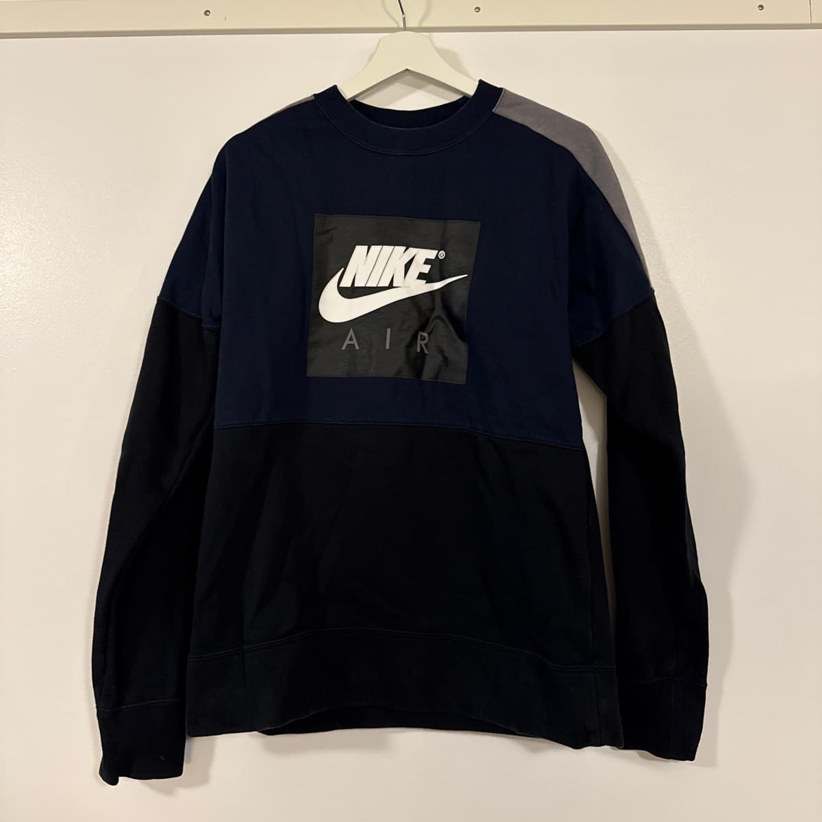 Nike peysa
