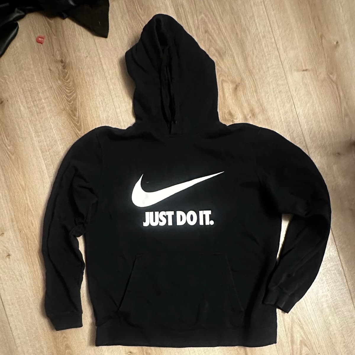 Nike hettupeysa