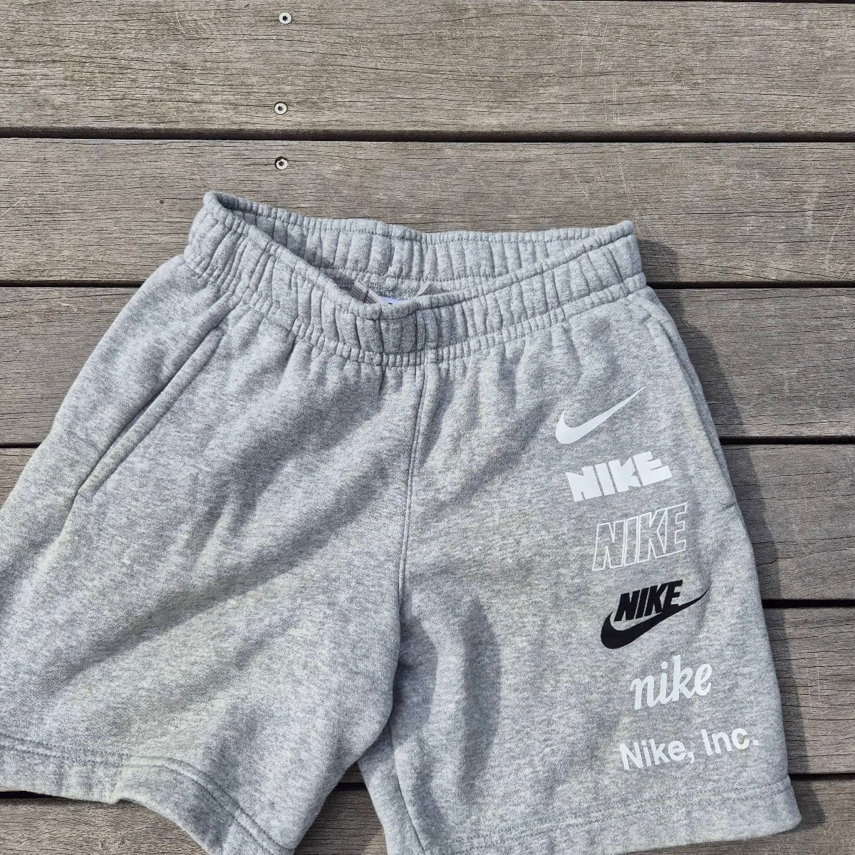 Nike stuttbuxur