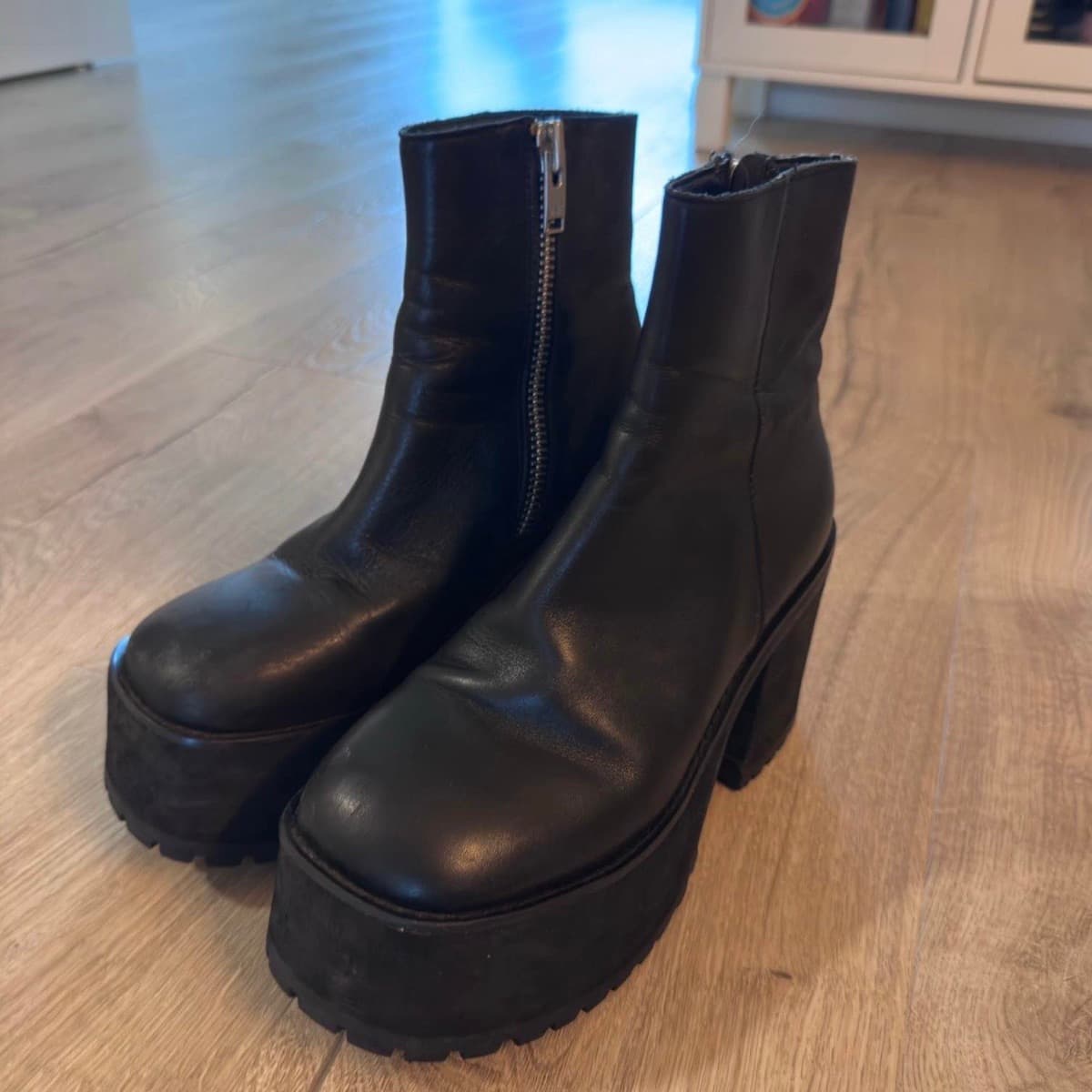 Bonnie boots
