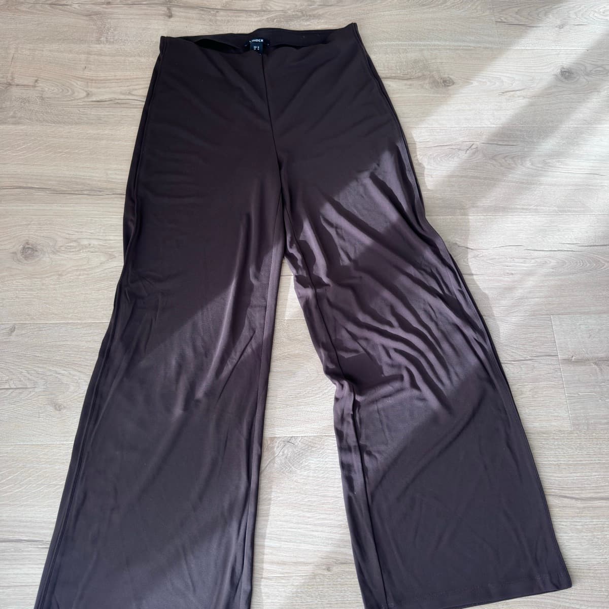 Brúnar Lindex buxur