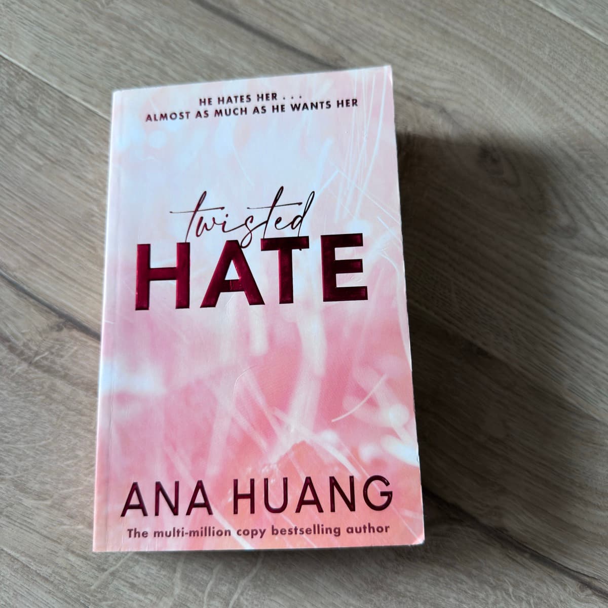 Twisted Hate eftir Ana Huang