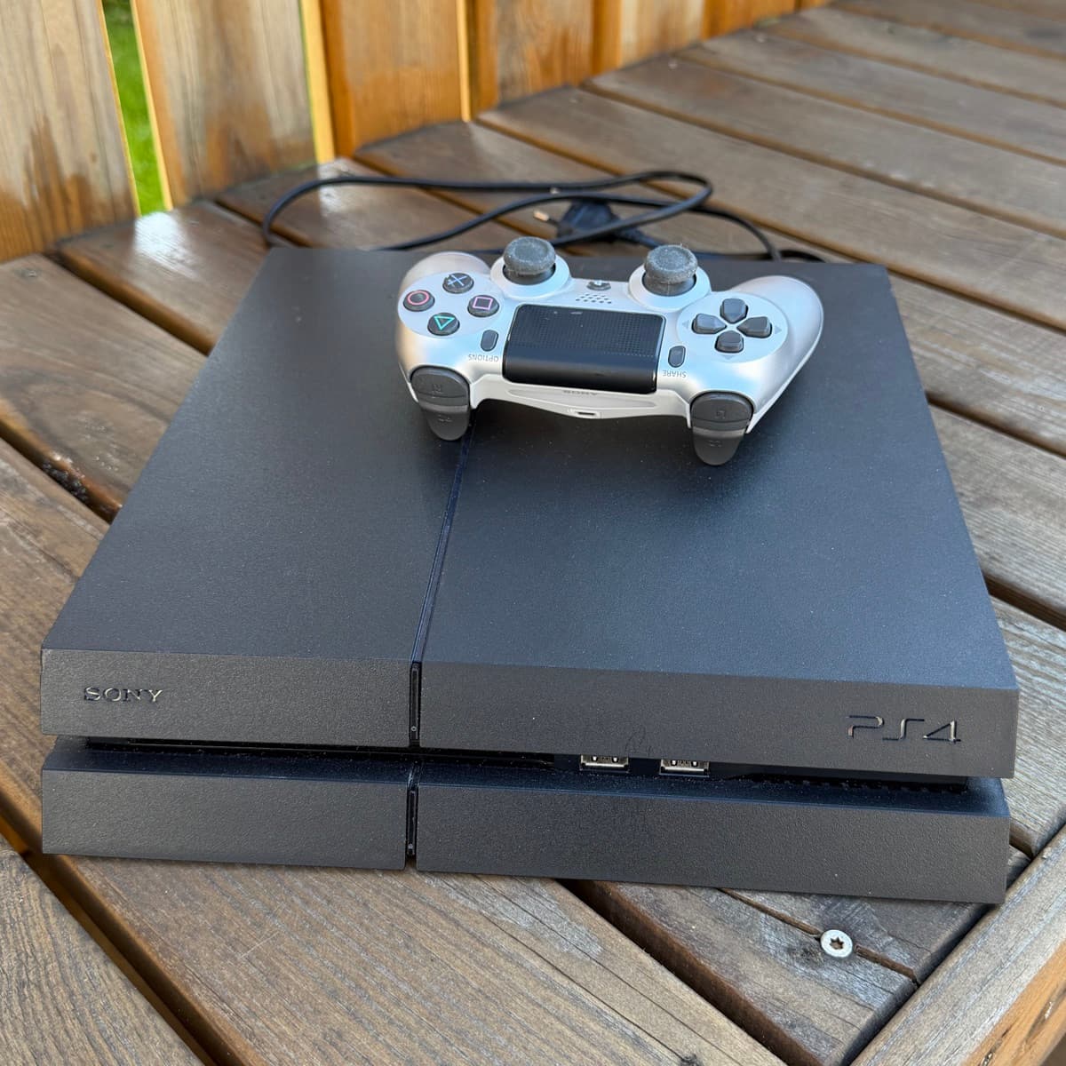 Sony PlayStation 4