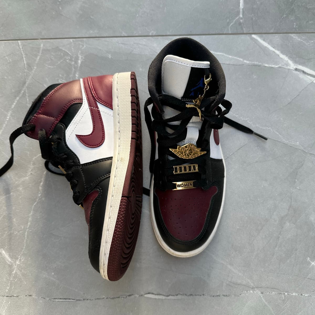 Air Jordan 1 Mid