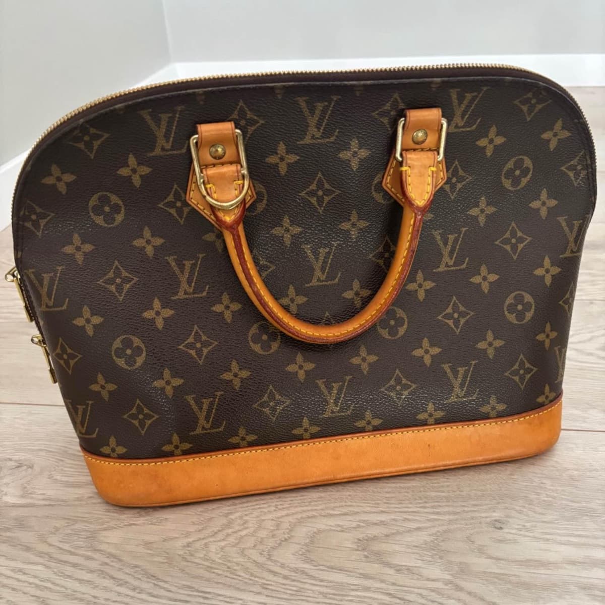 Louis Vuitton Alma Vintage