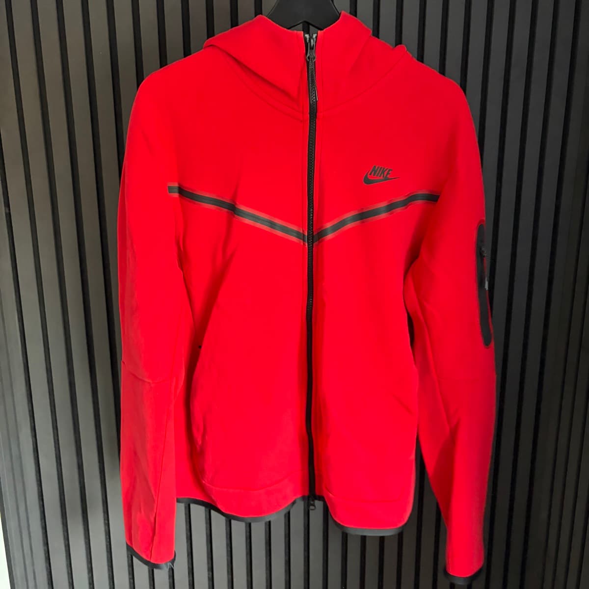 Nike Tech Fleece hettupeysa