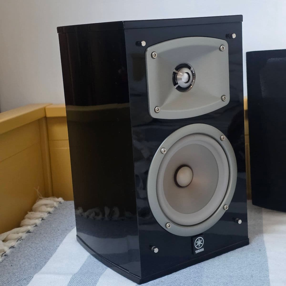 Yamaha NS-333 hilluhátalarar