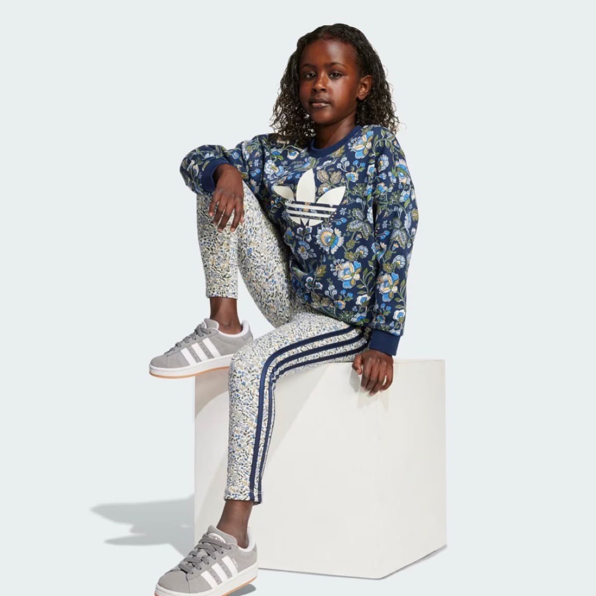 Adidas barnasett (6-7)
