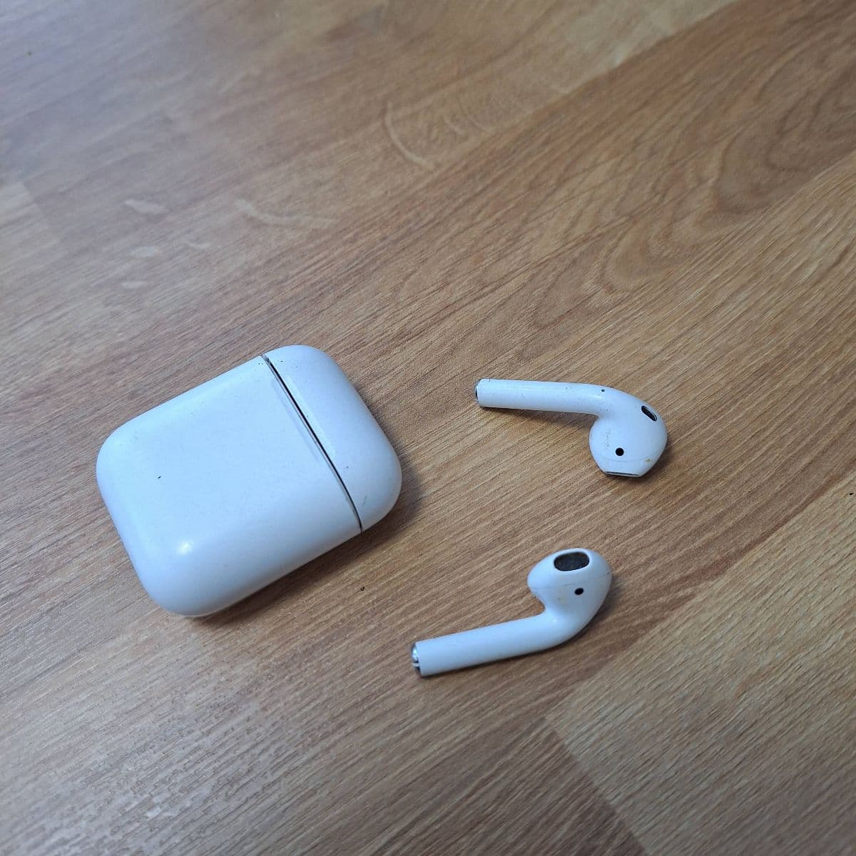 Apple AirPods 2 gen
