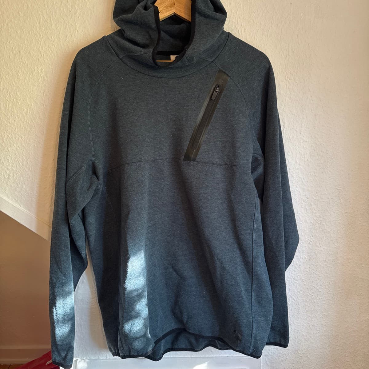 Hettupeysa með rennilás frá Jack and Jones