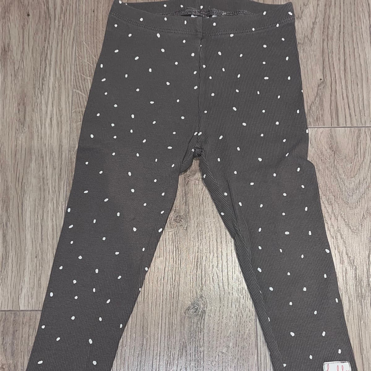 Leggings með punktum