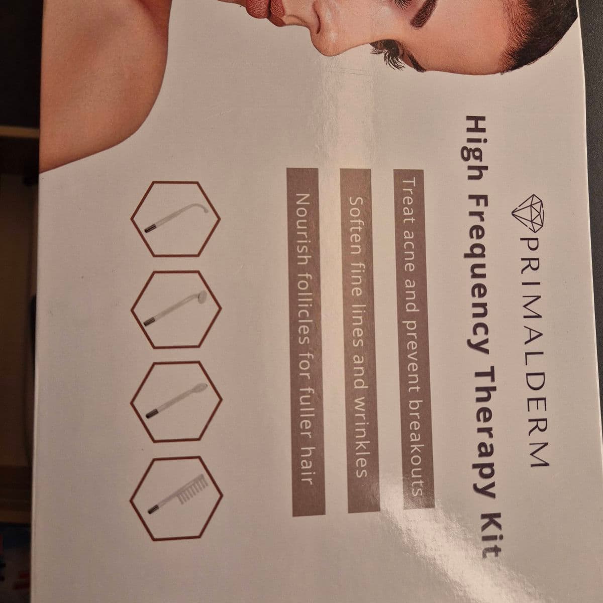 Primalderm hátíðnitæki fyrir húð og hár