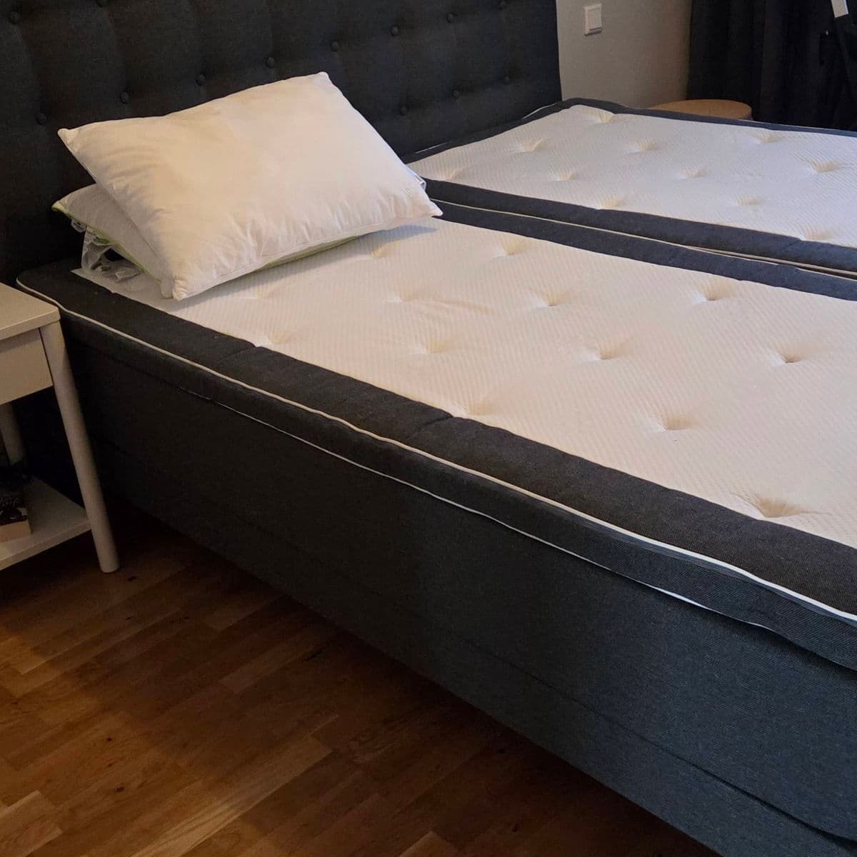 Rafstillanlegt tvíbreitt rúm