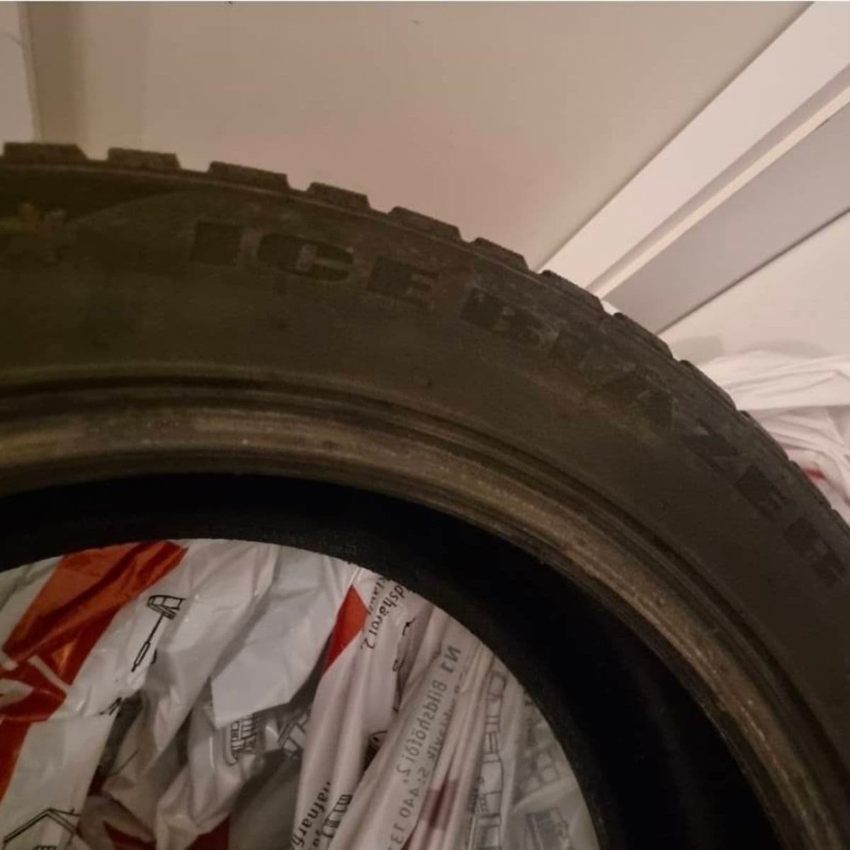 Sailun Ice Blazer nagladekk 235/55R19