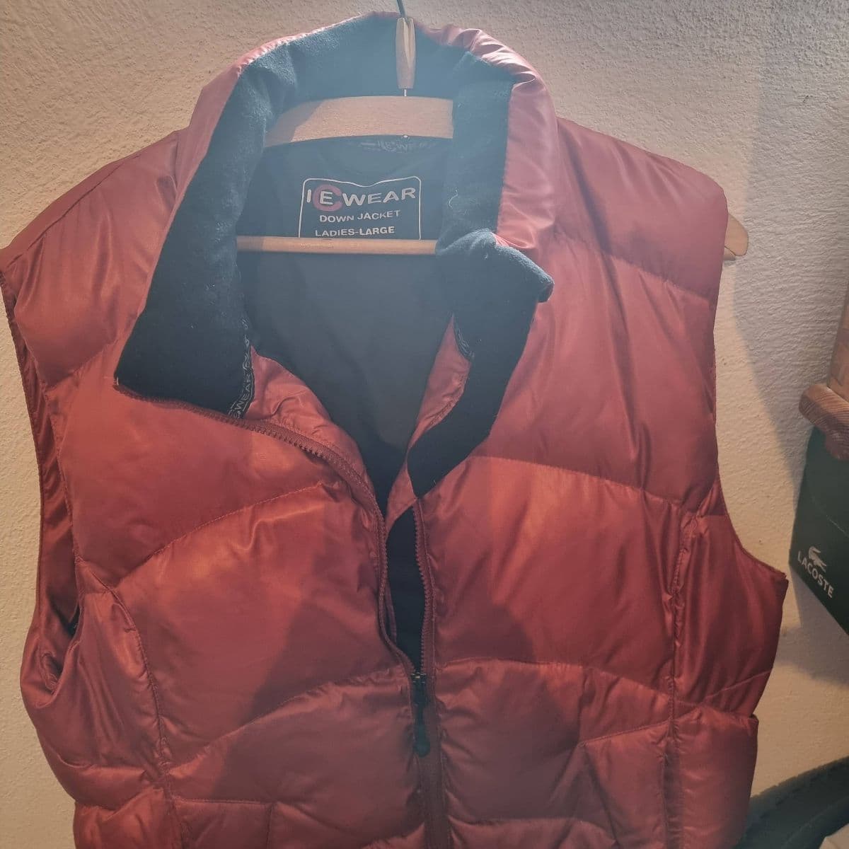 IC Wear dúnvesti