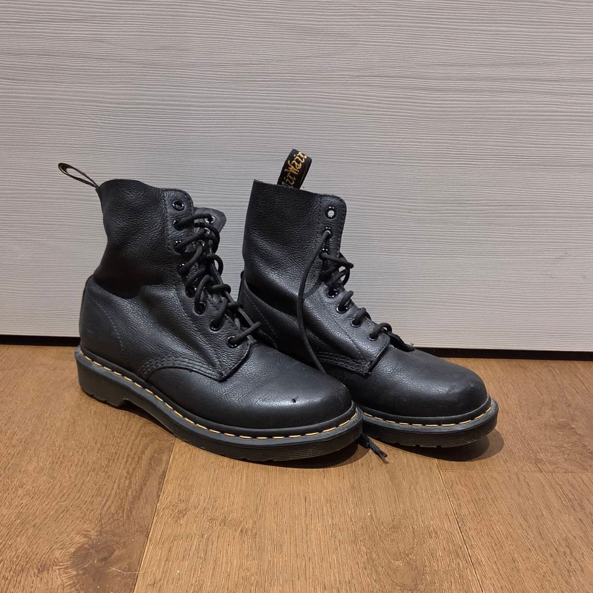 Dr. Martens stígvél