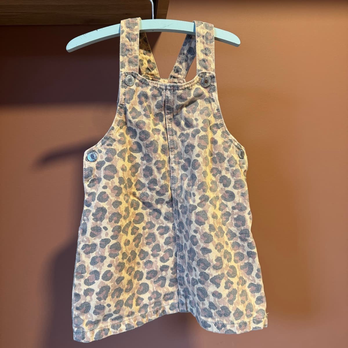 H&M hlébarða skokkur