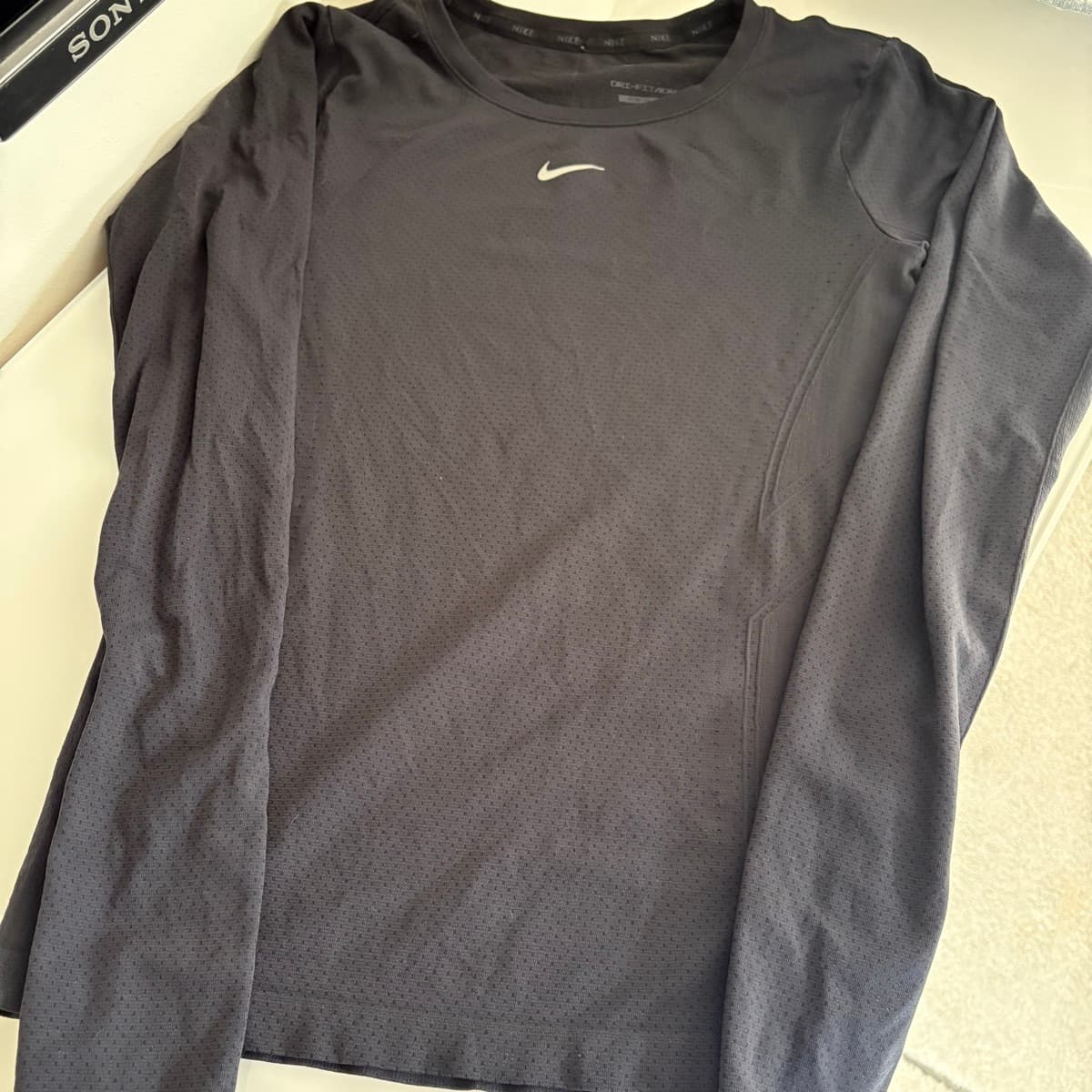 Nike síðerma æfingabolur