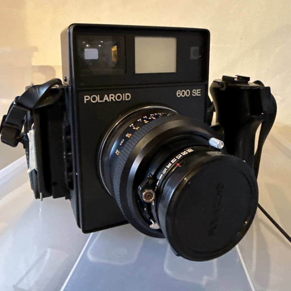 Polaroid 600 SE
