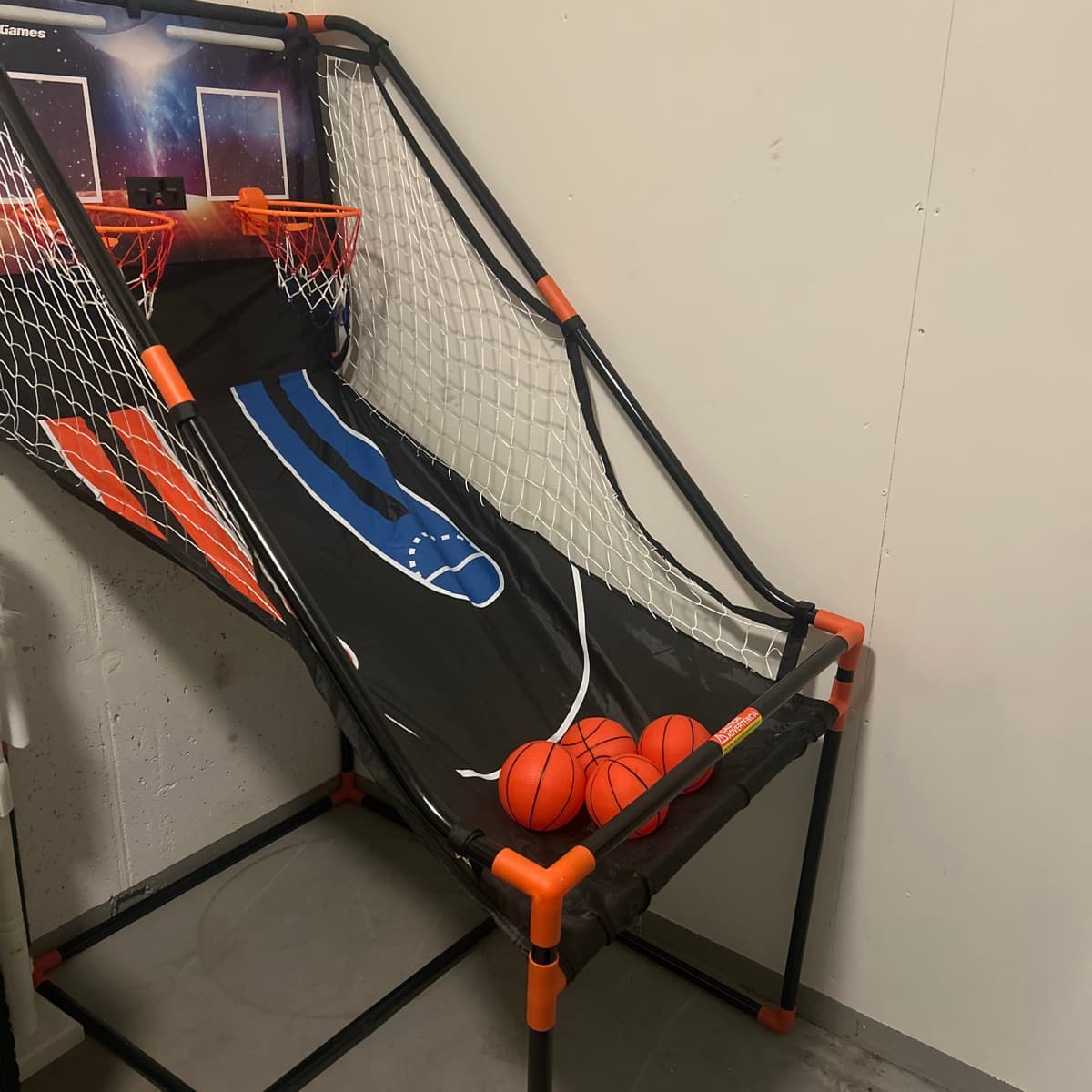 Basketleikur með rafrænum teljara