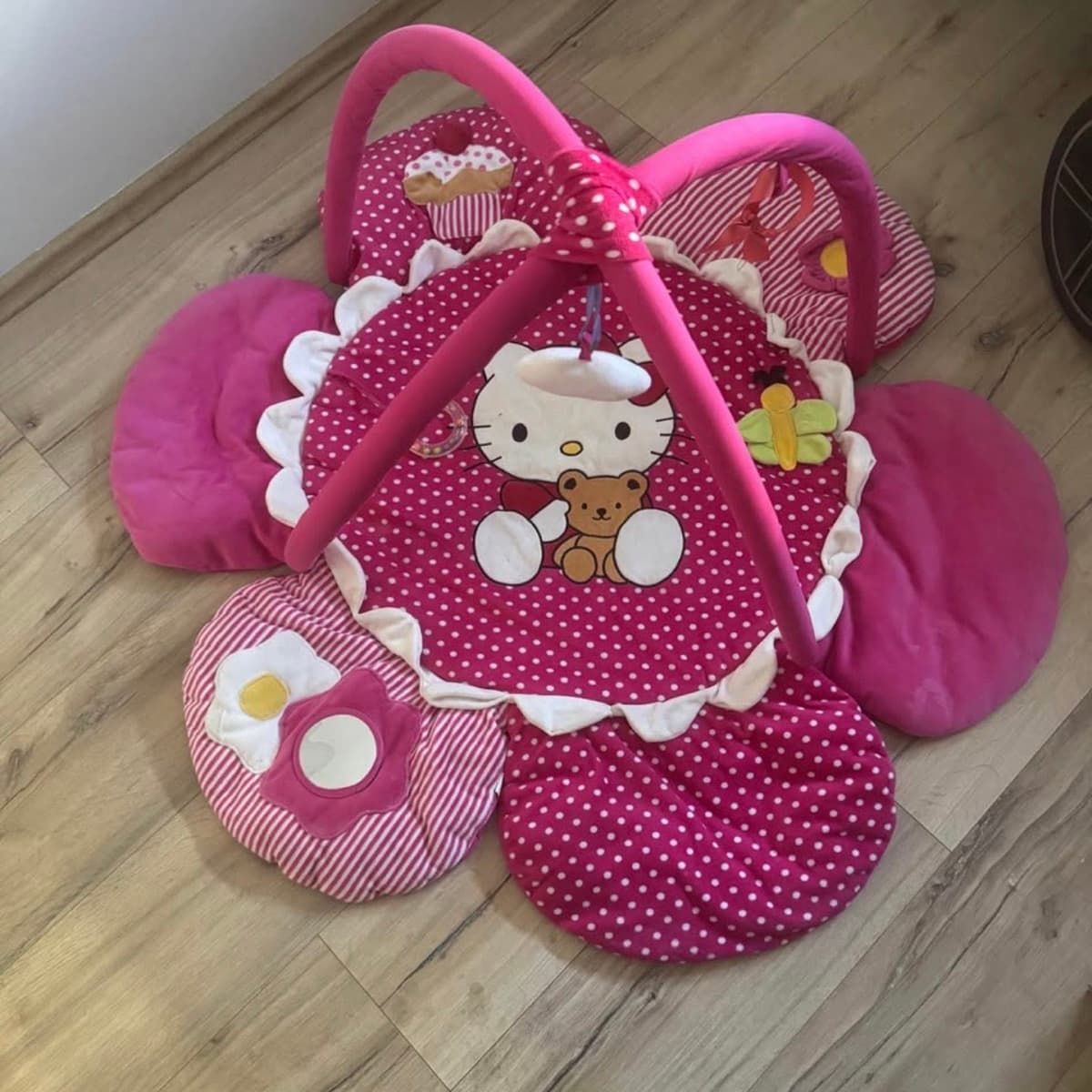 Hello Kitty leikteppi