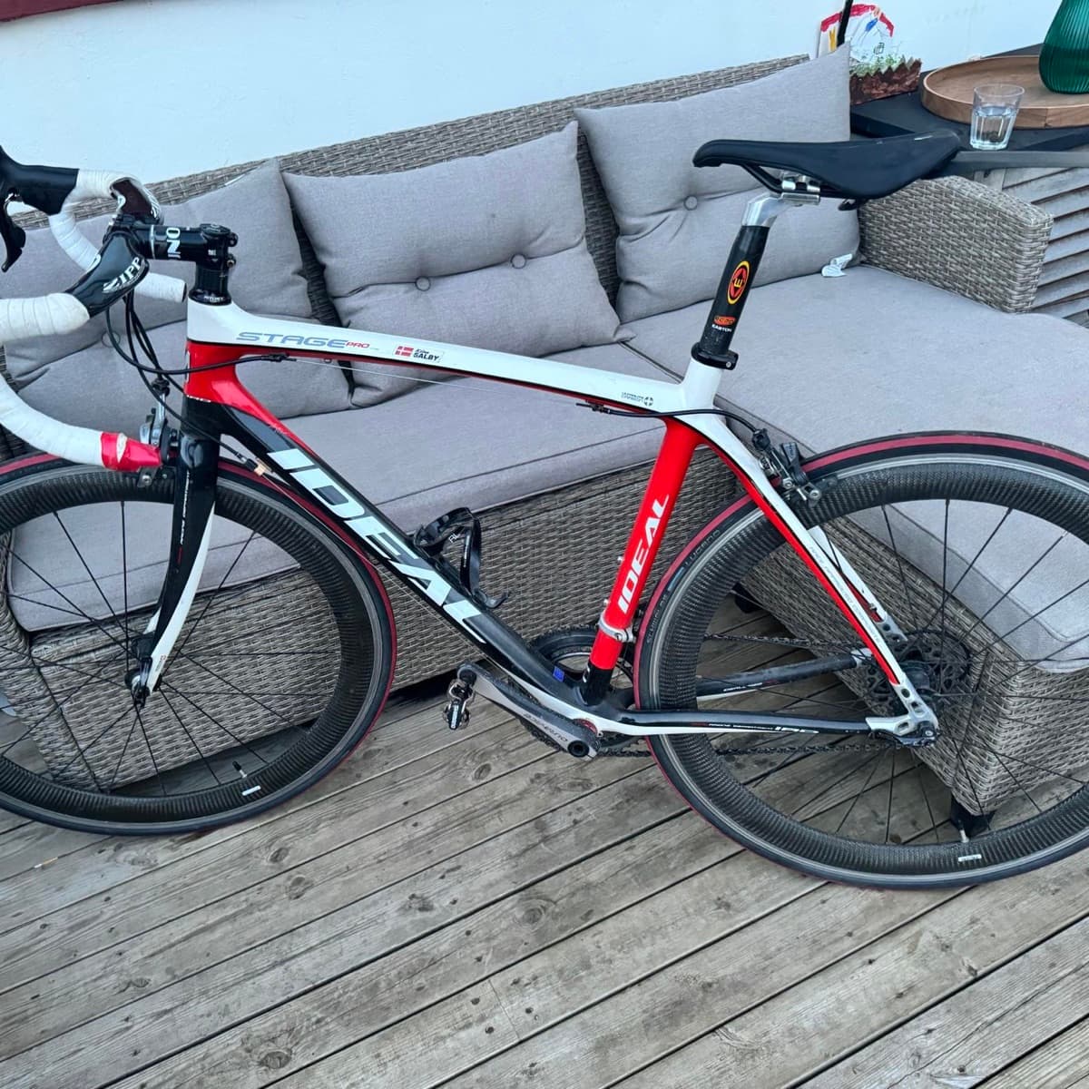 Ideal racer Hjól