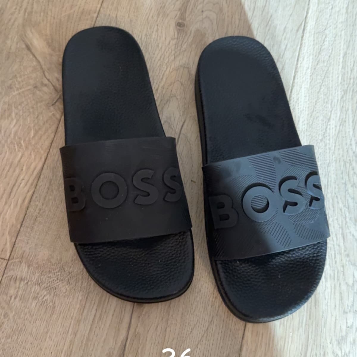 BOSS sandalar