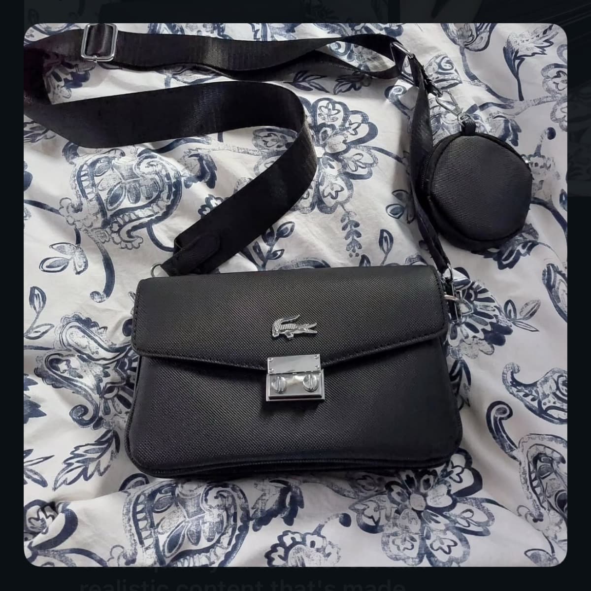 Lacoste axlartaska