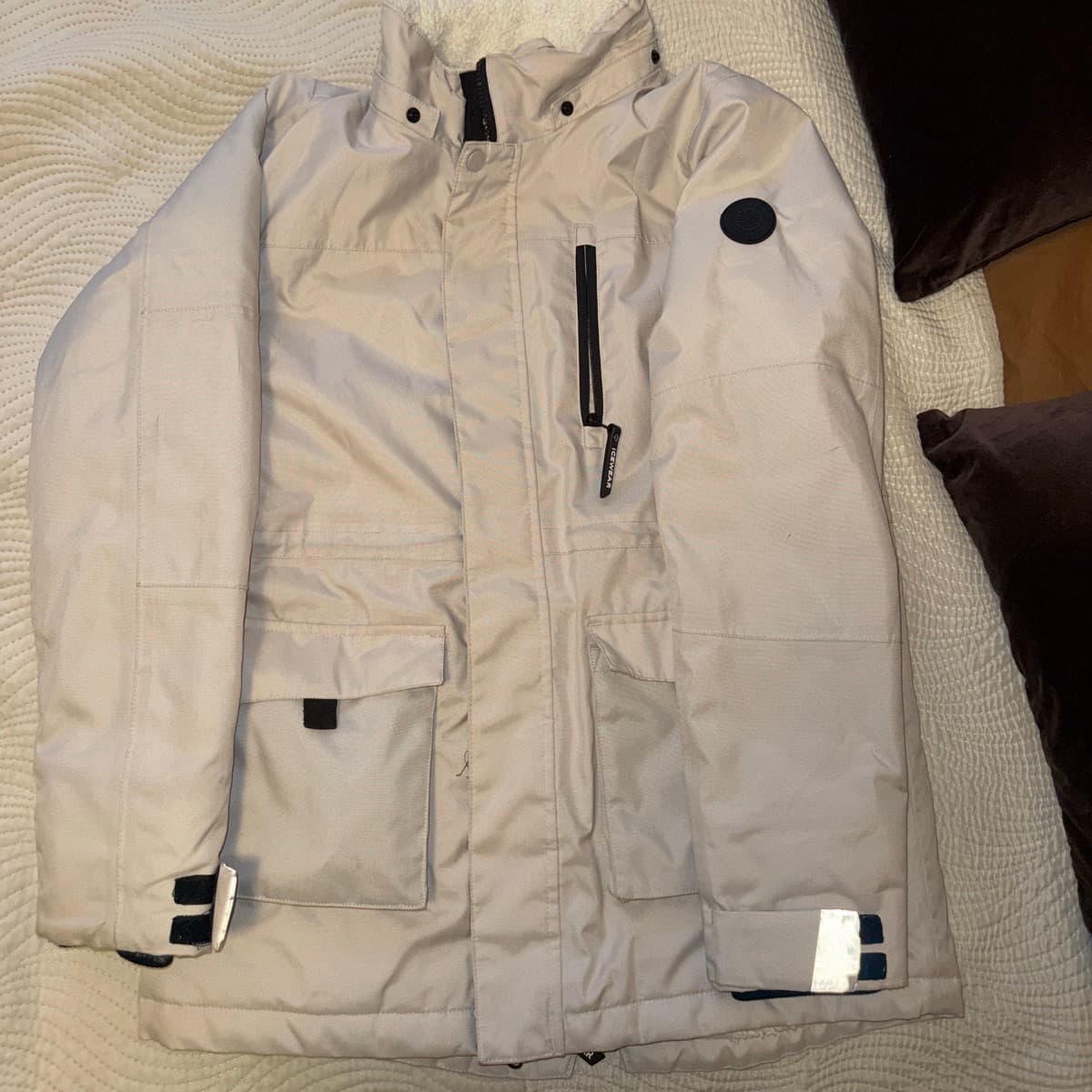 Útivistarjakki með hettu ICEWEAR