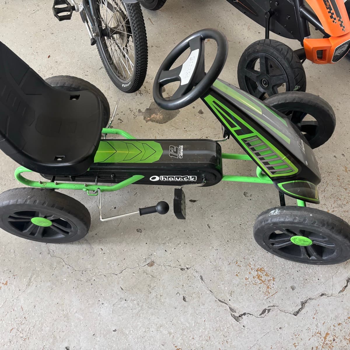 Hauck pedalabíll
