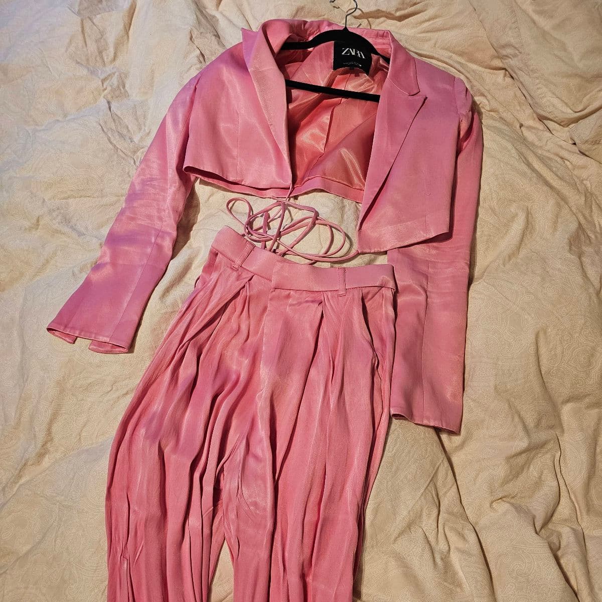 Zara bleikt sett