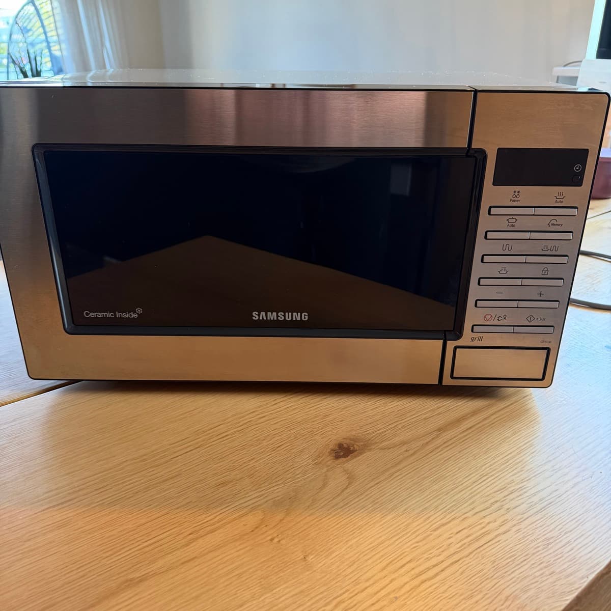 Samsung örbylgjuofn