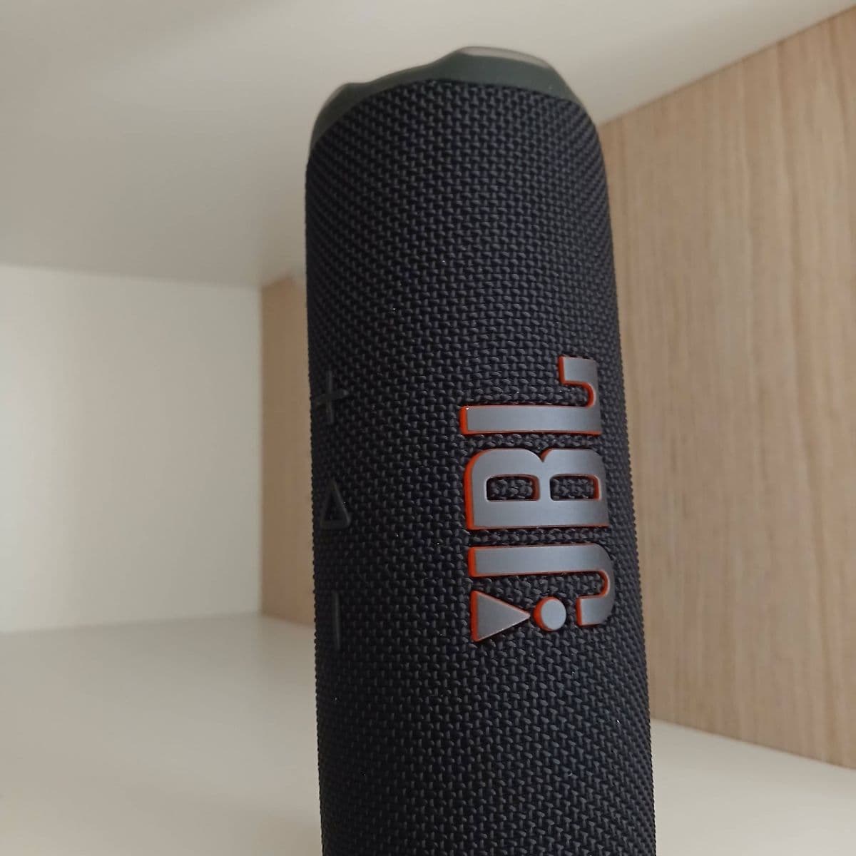 JBL Flip 7 ferðahátalari