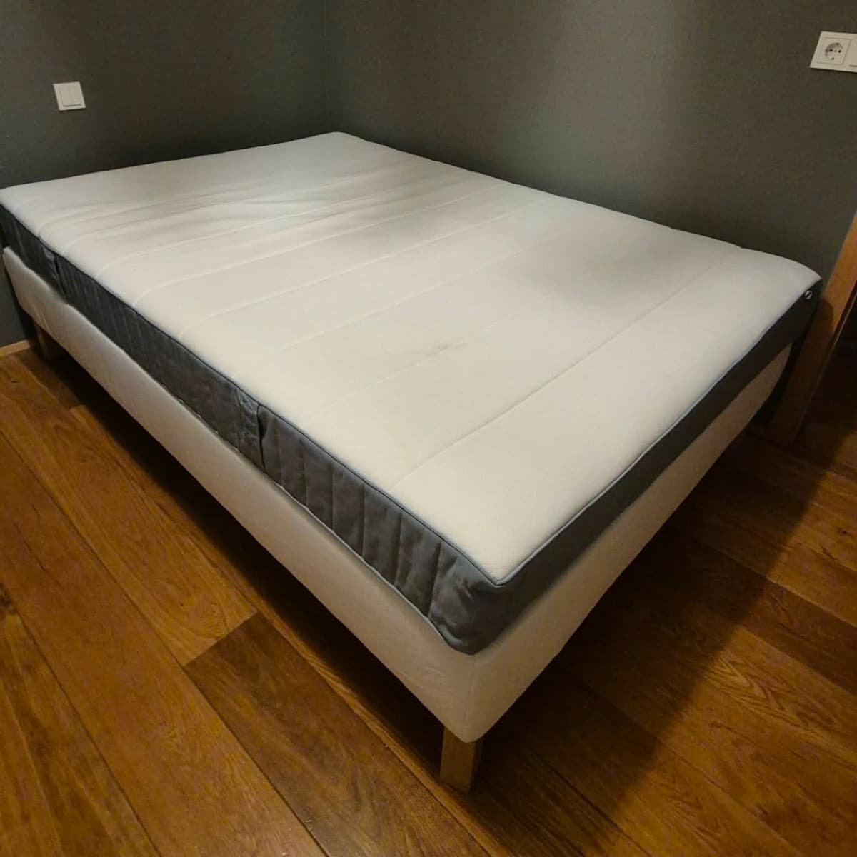 IKEA rúm