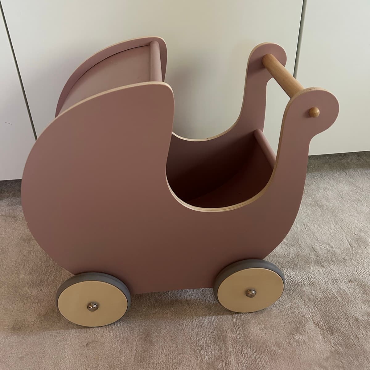 Sebra dúkkuvagn