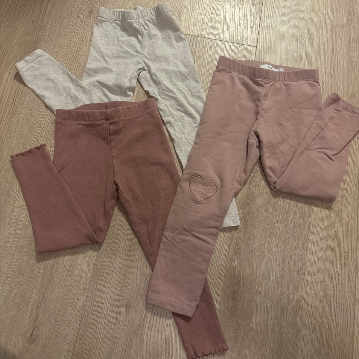 Barnabuxur og leggings (st 104)