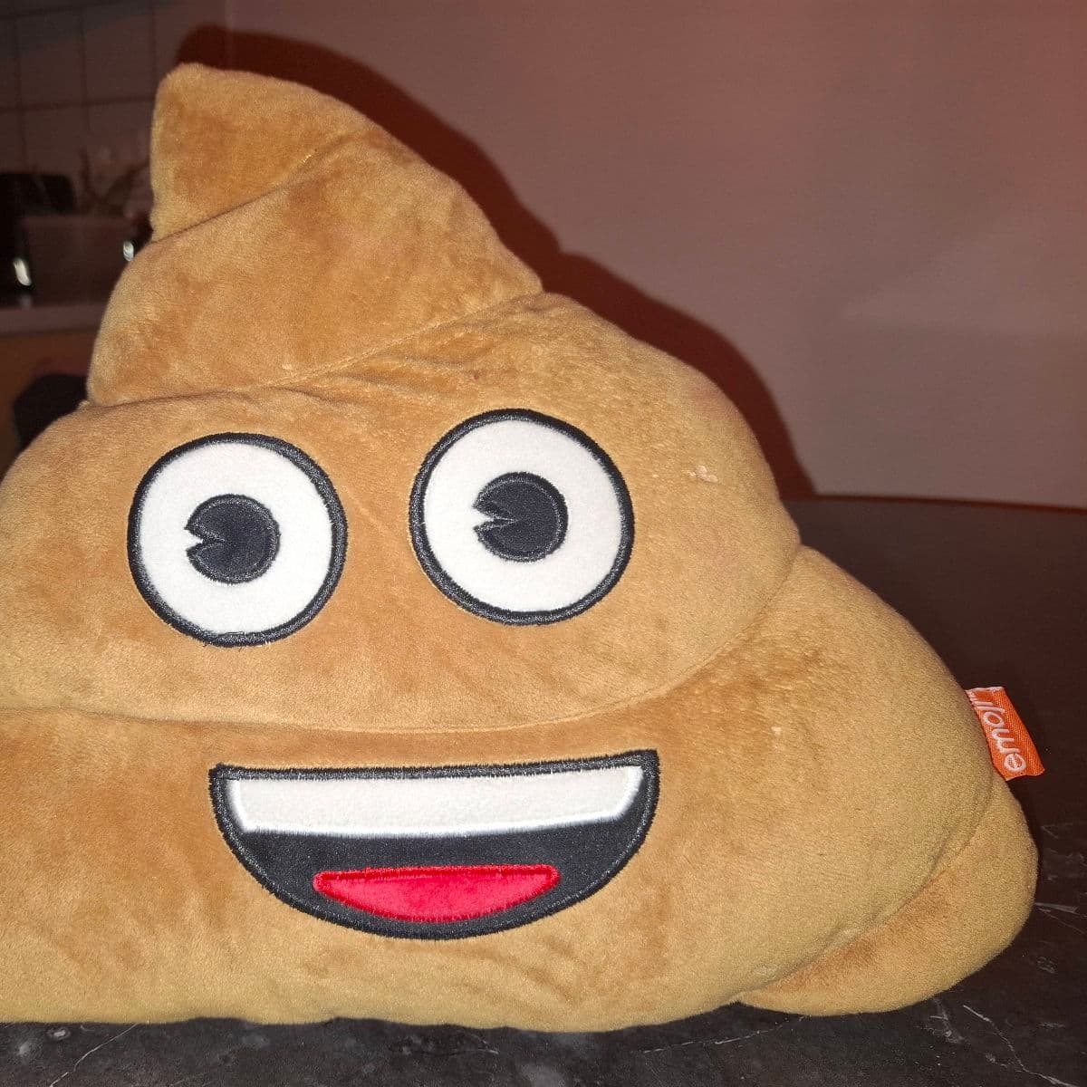 Kúka-emoji tuskudýr