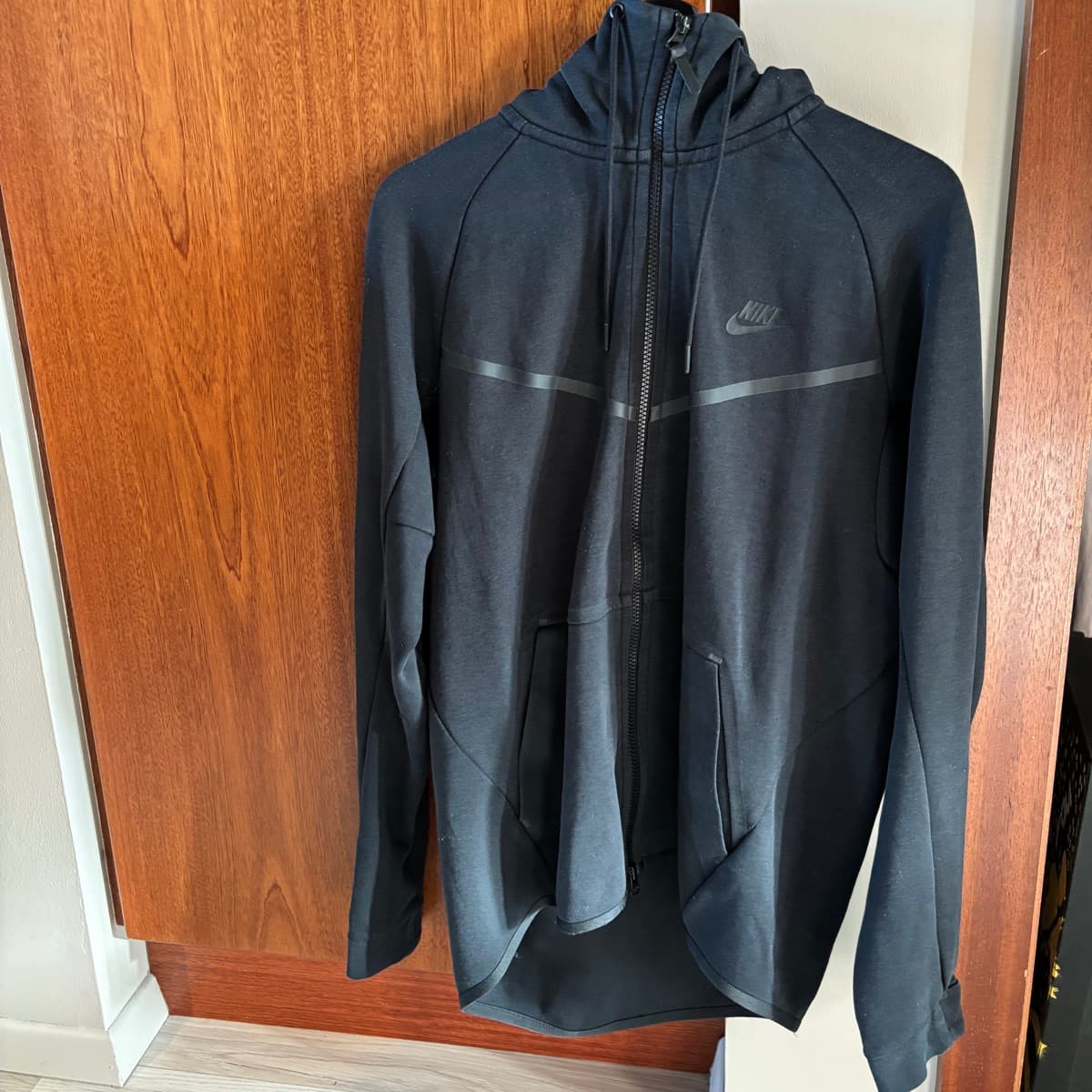 Nike Tech Fleece hettupeysa