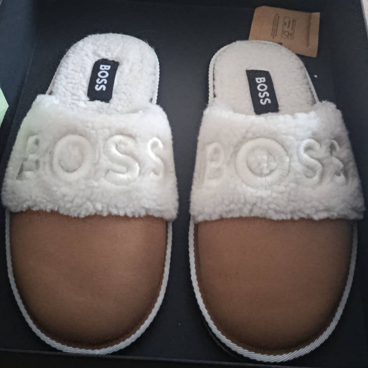 BOSS inniskór