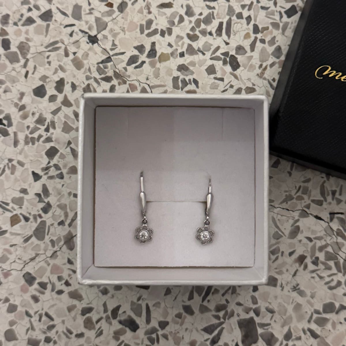 Meba rhodium eyrnalokkar