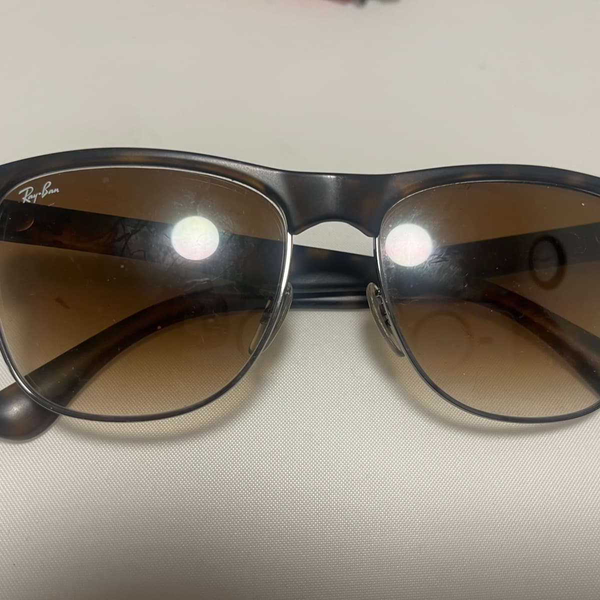 Ray-Ban sólgleraugu