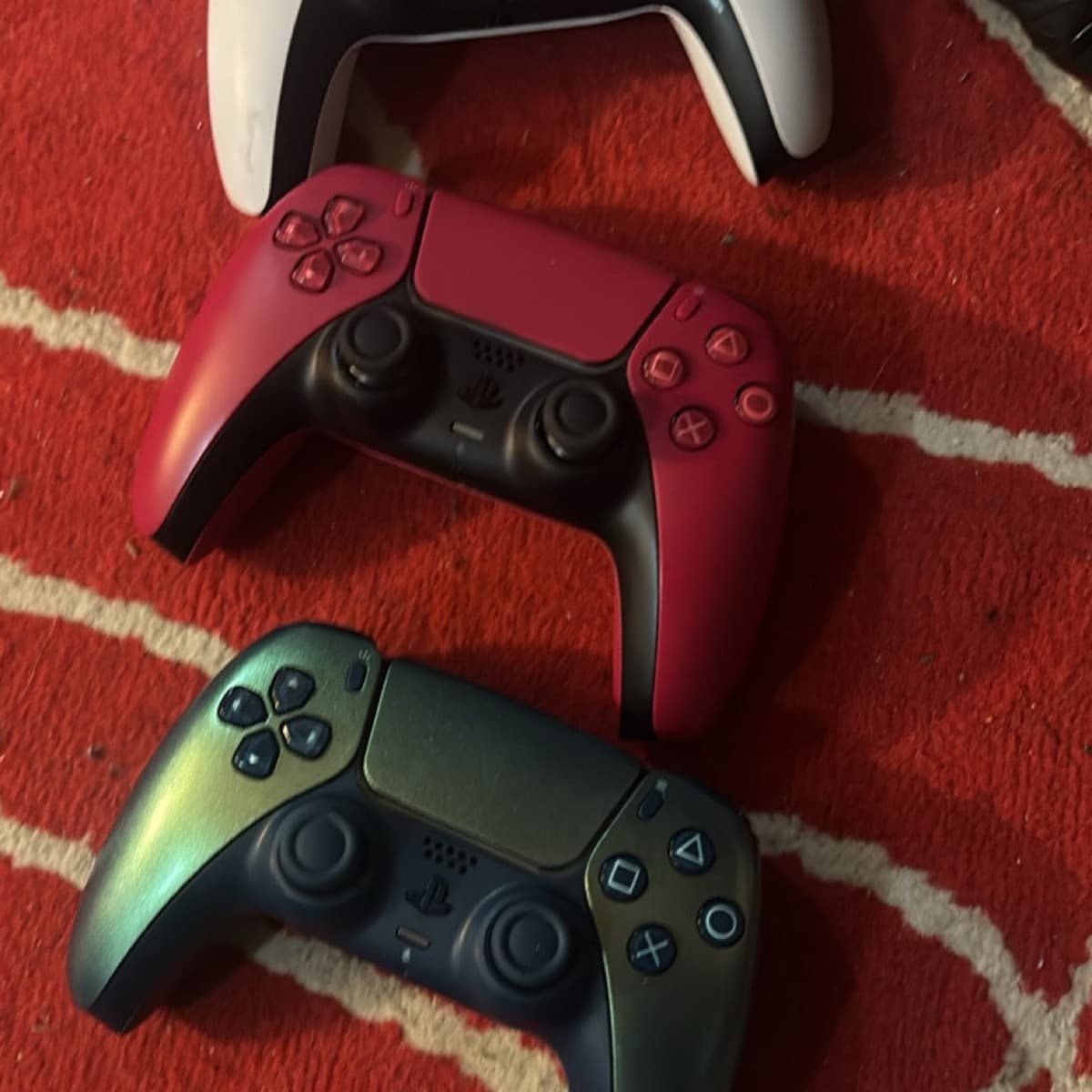 PlayStation 5 Slim og þrjár fjarstýringar