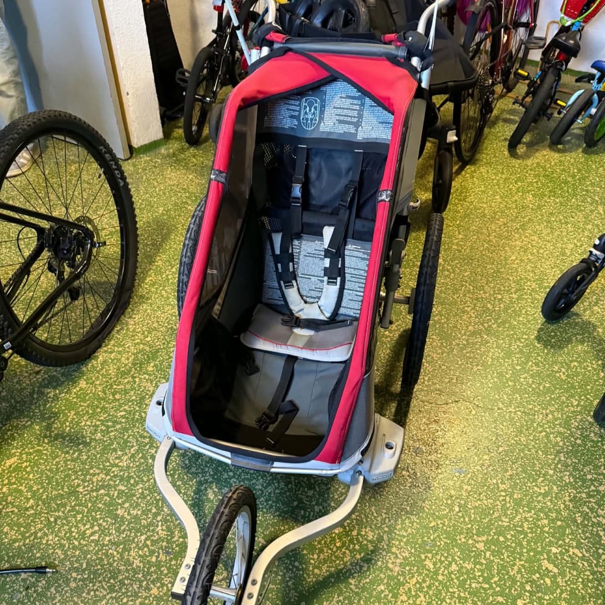 Chariot barnakerra og hjólakerra