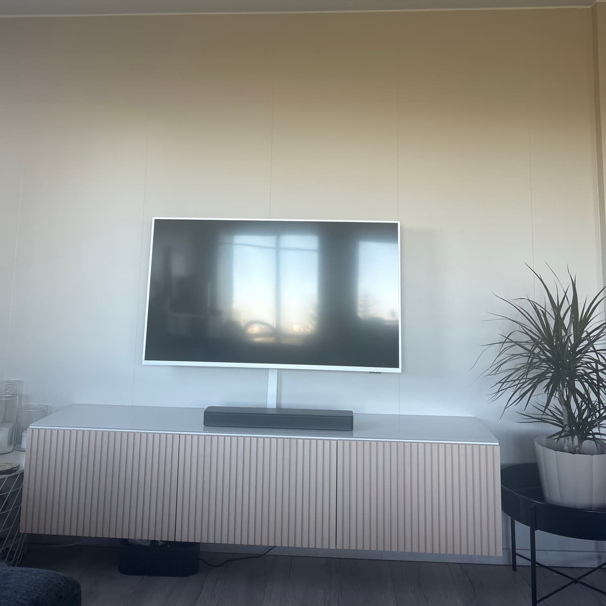 IKEA sjónvarpsskápur