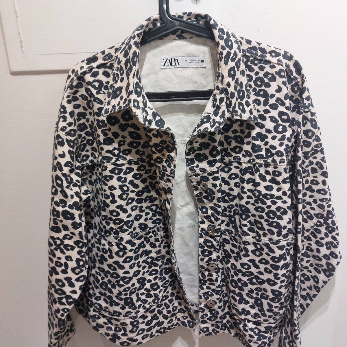 Zara hlébarðamynstraður jakki