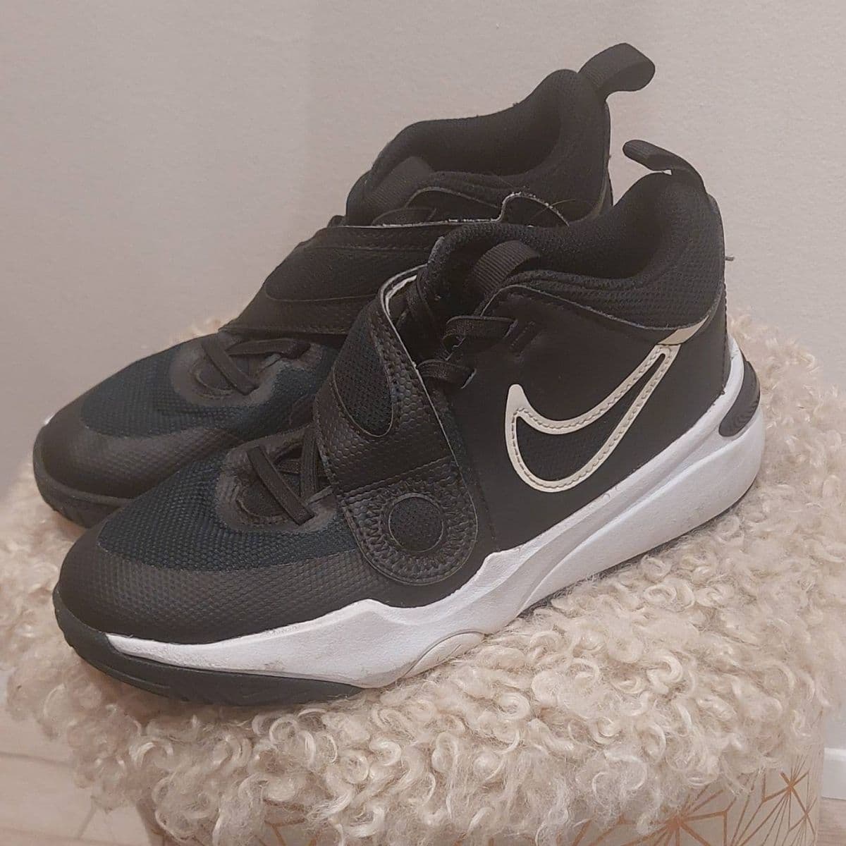Nike körfuboltaskór st 36