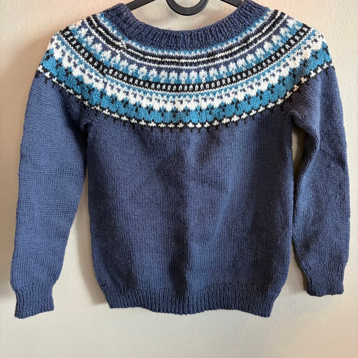 Prjónuð ullarpeysa